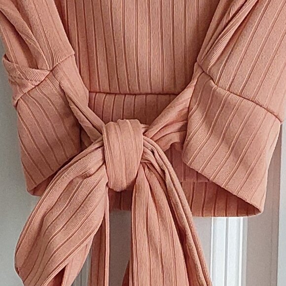 No Comment NY.LA Peach Short Sleeve V-neck Crop Top Juniors Size M - Picture 5 of 8